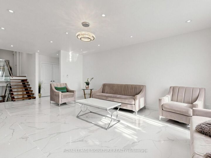 Property Photo:  31 Tollerton Avenue  ON M2K 2H1 