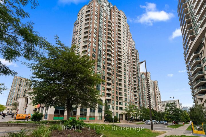 Property Photo:  7 Lorraine Drive 912  ON M2N 7H2 
