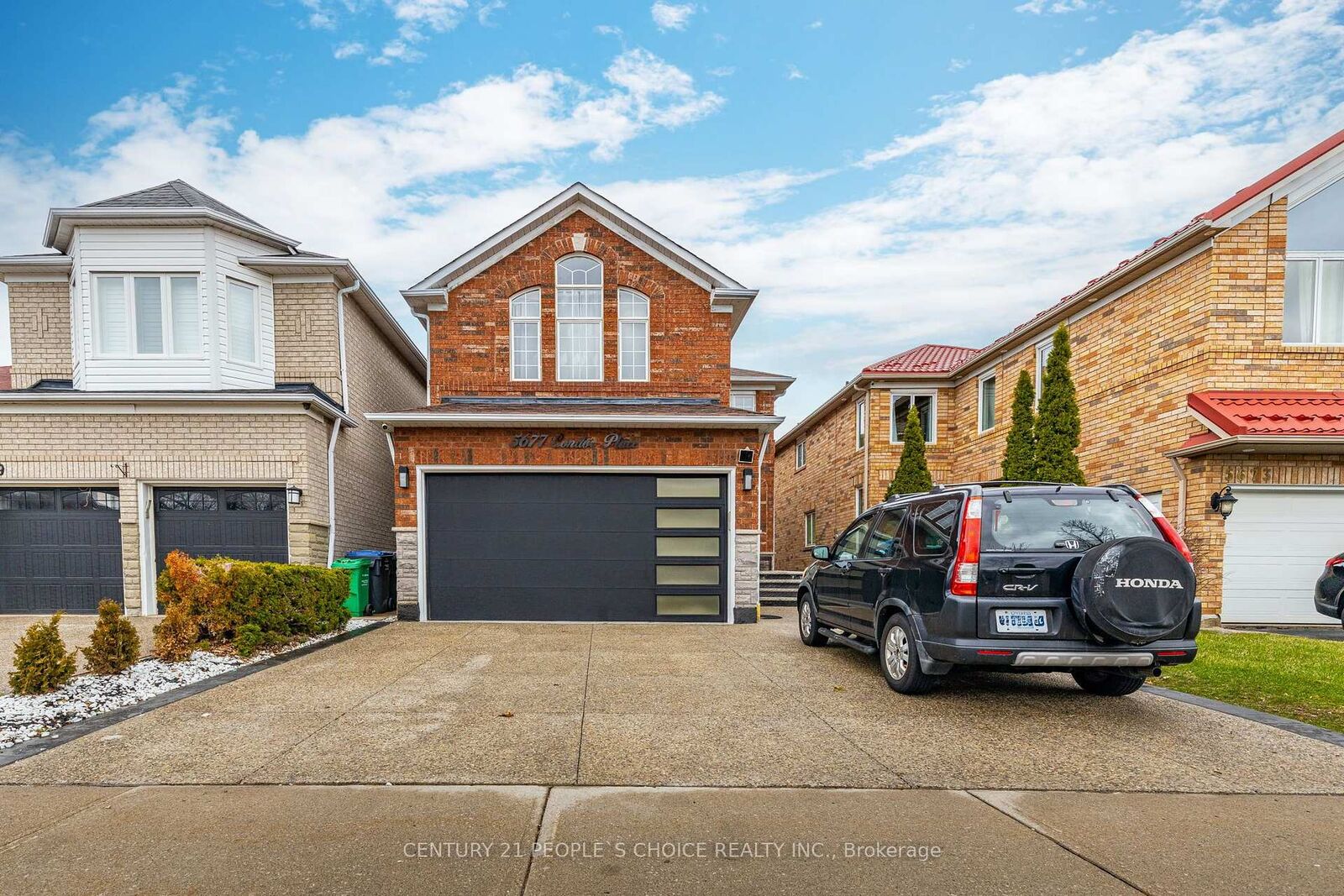 Property Photo:  5677 Condor Place  ON L5V 2J4 