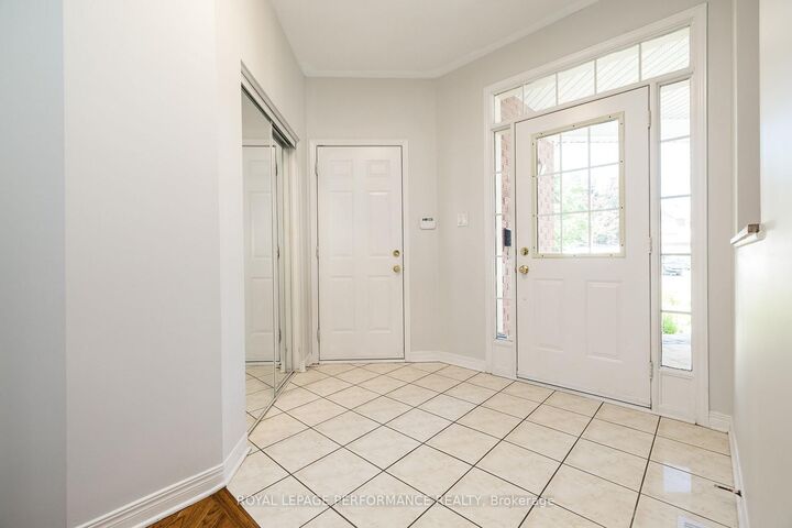 Property Photo:  127 Finn Court  ON K1V 2C6 