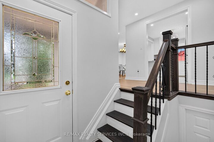 Property Photo:  8 Leneck Avenue  ON L6X 2A7 