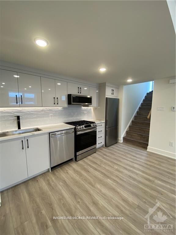 Property Photo:  79 Boyce Avenue B  ON K2B 6J1 
