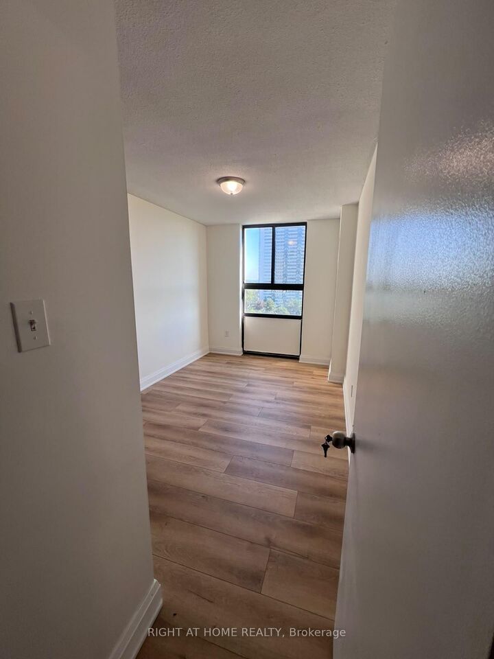 Property Photo:  350 Seneca Hill Drive 1602 - Room  ON M2J 4S7 