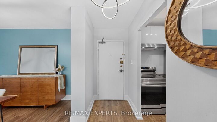 Property Photo:  390 Dixon Road 1703  ON M9R 1T4 