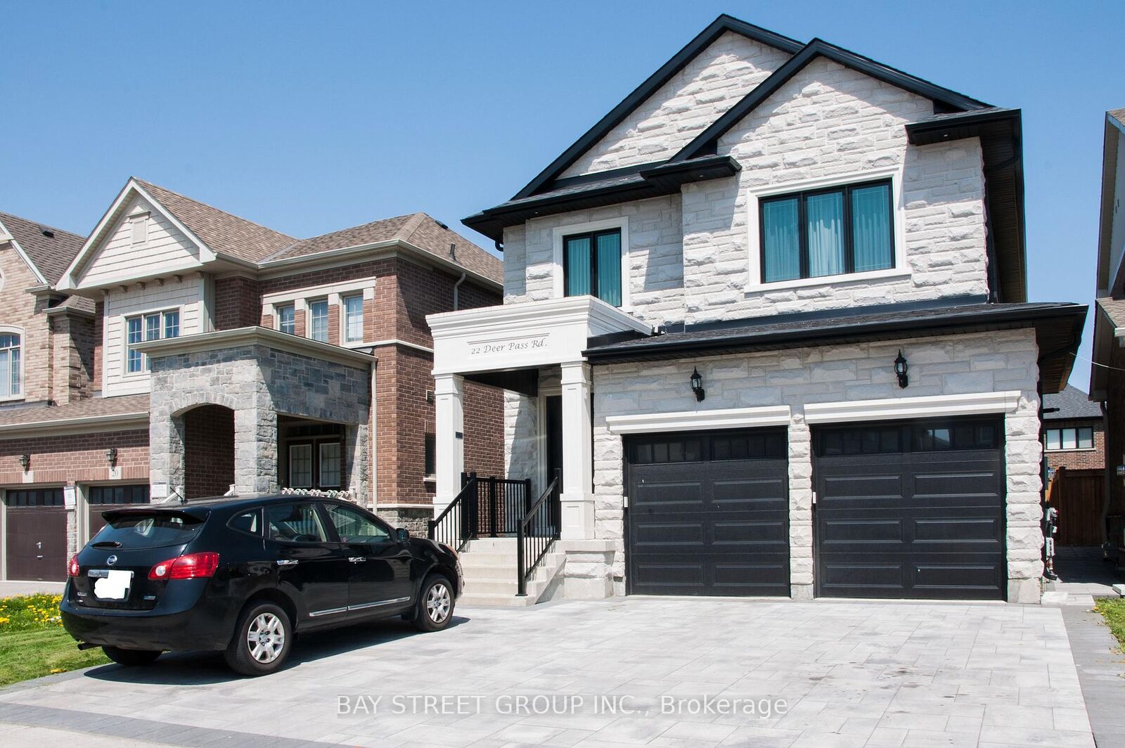 Property Photo:  22 Deer Pass Road Unit 2  ON L9N 0L6 