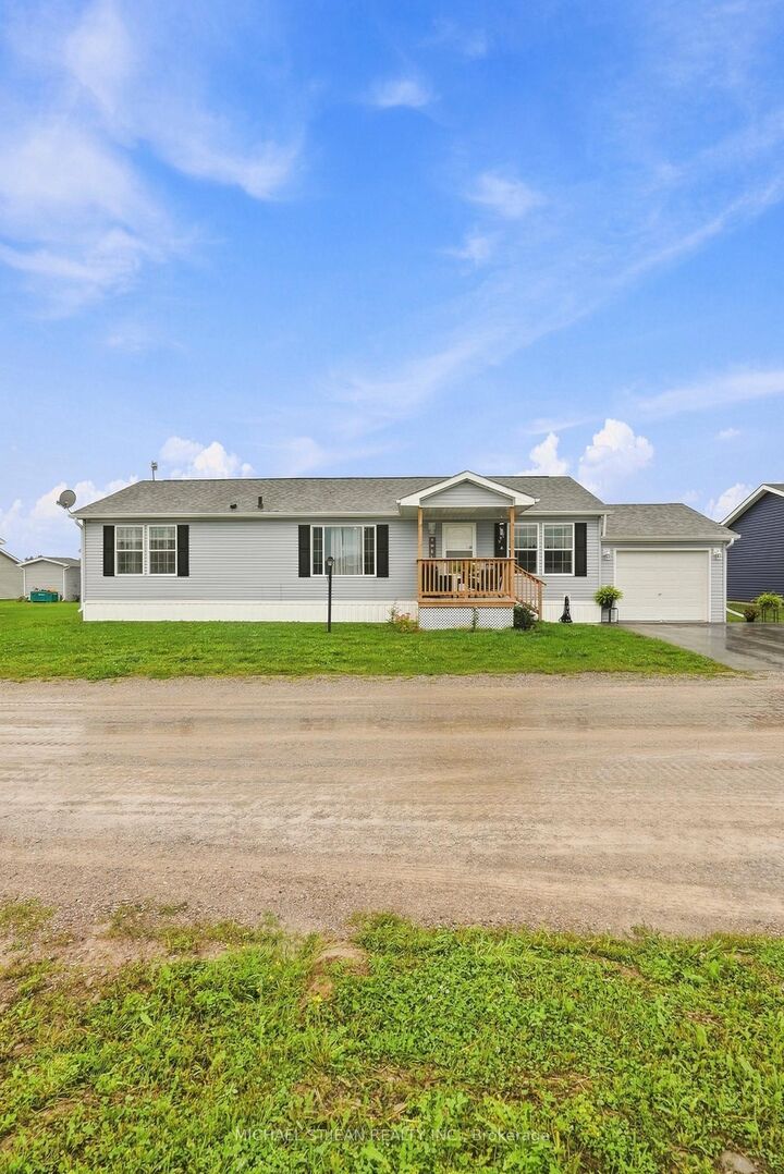 Property Photo:  27 Hickory Hollow  ON N0A 1P0 