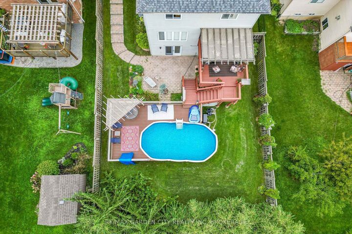 Property Photo:  4039 Barry Drive  ON L0R 1B7 