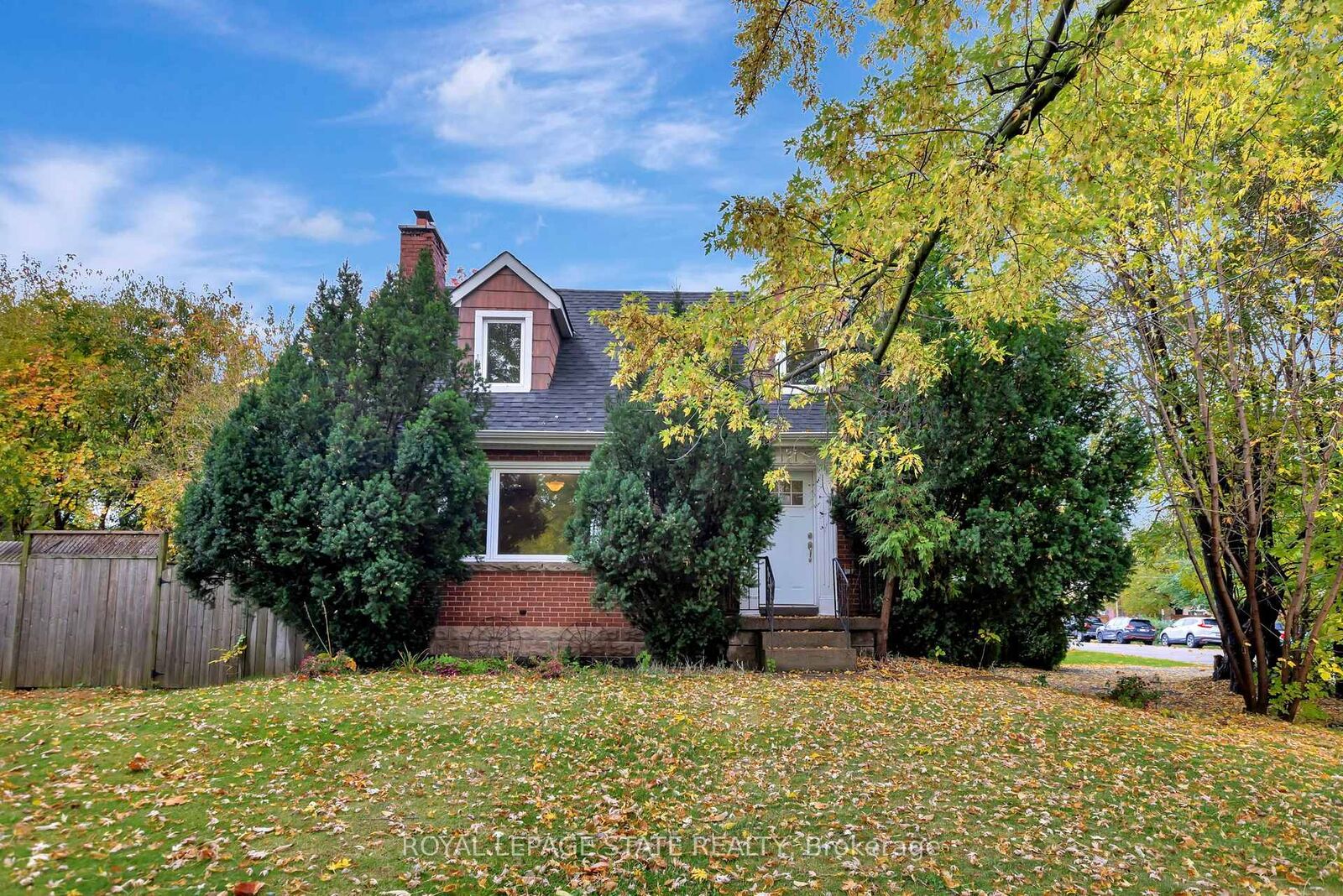Property Photo:  121 King Street E  ON L8G 1L2 