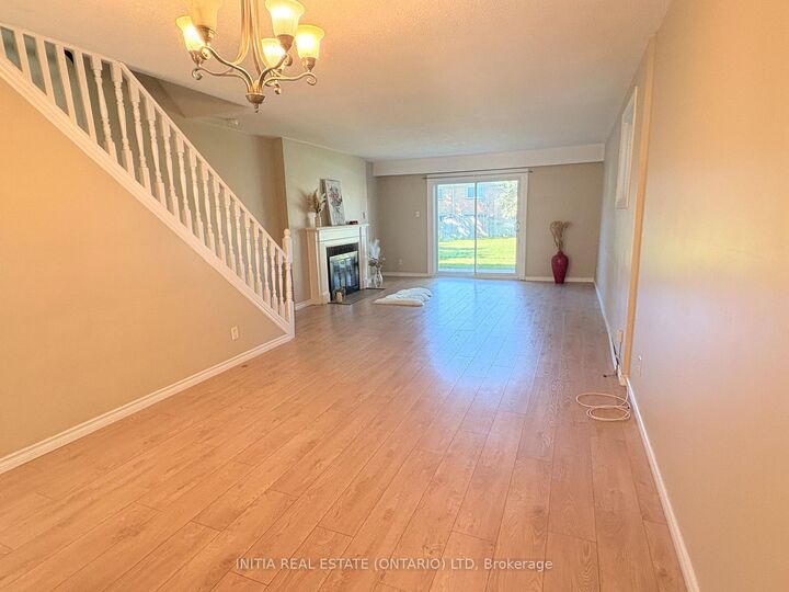 Property Photo:  47 Arbour Glen Crescent  ON N5Y 1Z9 