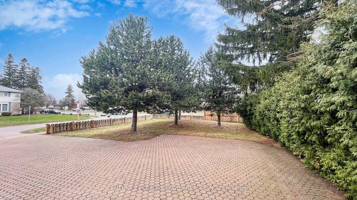Property Photo:  1127 Oshawa Boulevard N  ON L1G 5W2 