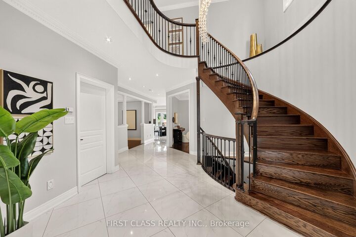 Property Photo:  23 Lady Karen Crescent  ON L6A 4M3 