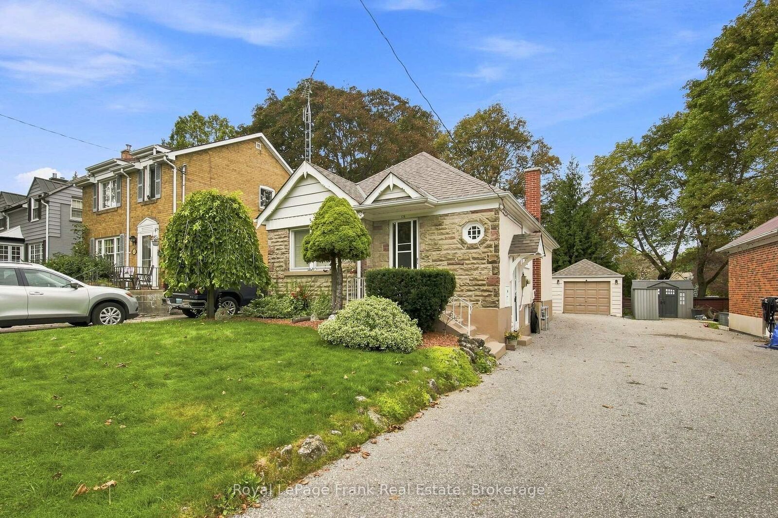 Property Photo:  126 Lauder Road  ON L1G 2H6 