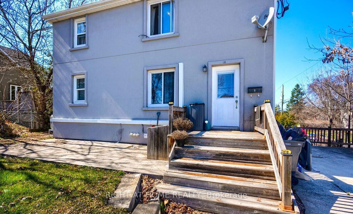 Property Photo:  18 Ewing Street 1  ON L7G 2P7 