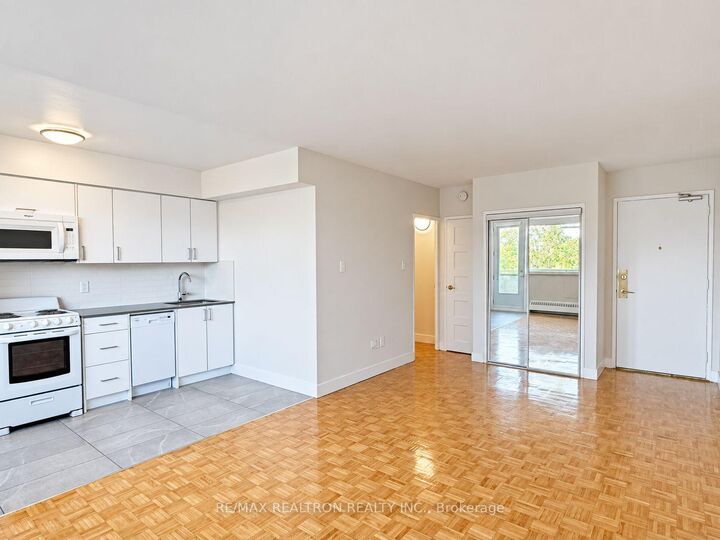 Property Photo:  276 St George Street 503  ON M5R 2P6 