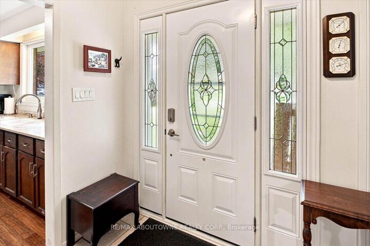 Property Photo:  943 Mayfair Crescent  ON K7M 5S5 