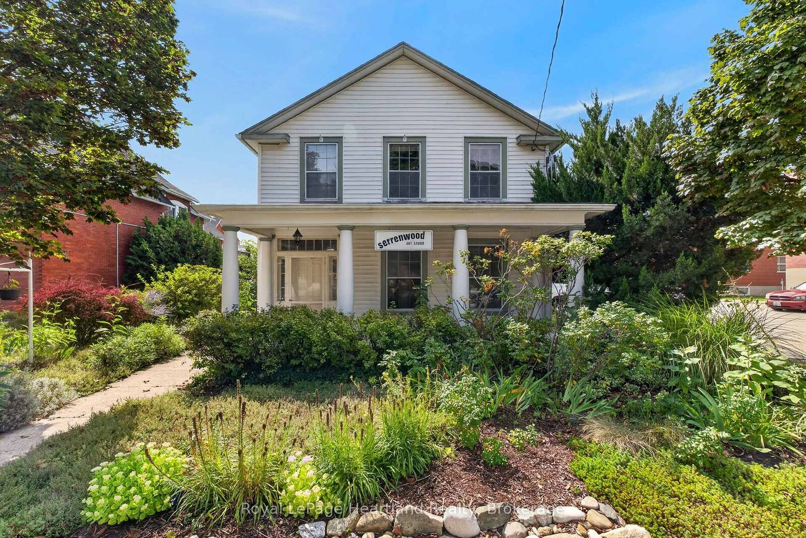 Property Photo:  18 Nelson Street E  ON N7A 1R6 