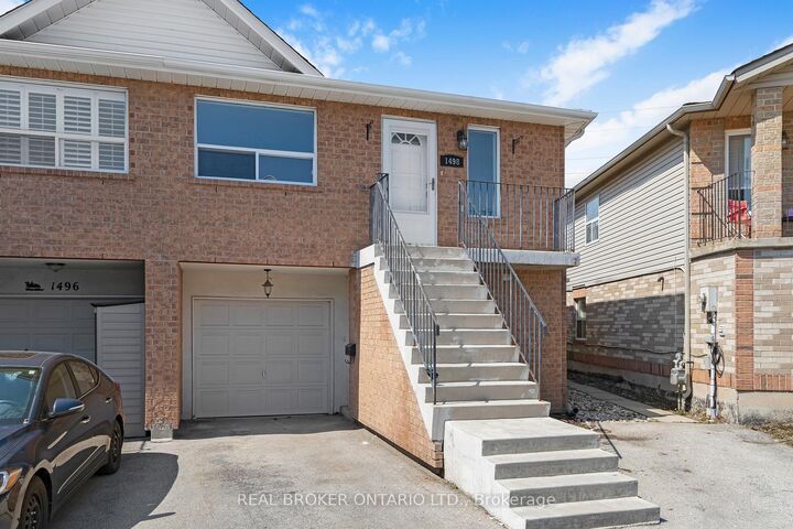 Property Photo:  1498 Paddington Court Upper  ON L7M 1W7 