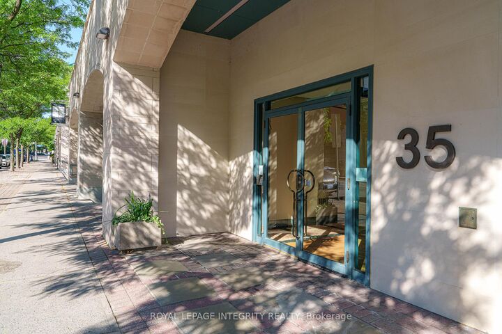 Property Photo:  35 Murray Street 217  ON K1N 9M5 