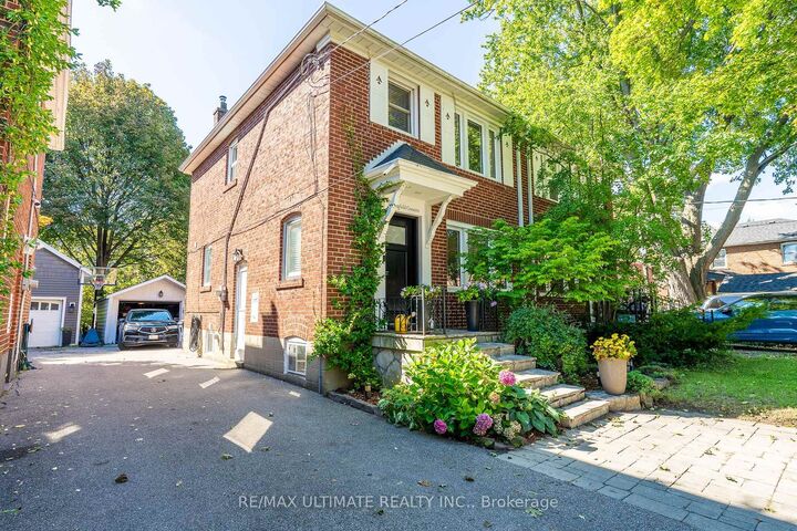 Property Photo:  3 Thursfield Crescent  ON M4G 2N4 