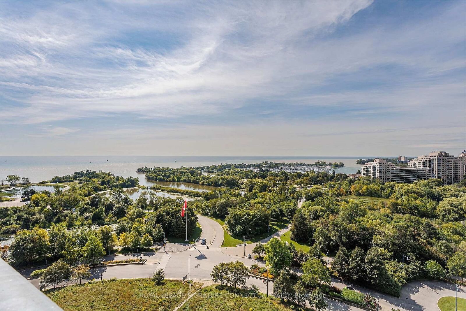 Property Photo:  30 Shore Breeze Drive 1319  ON M8V 1A1 