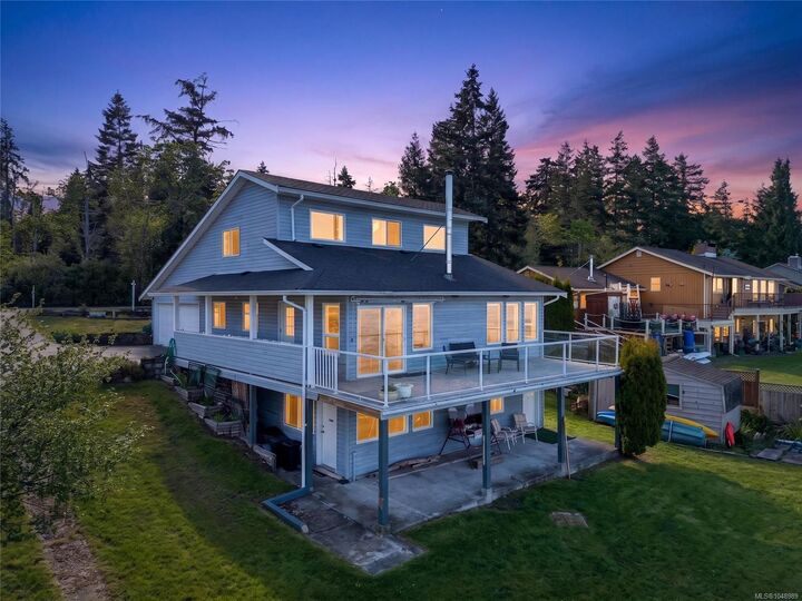 Property Photo:  6768 Buckley Bay Frontage Rd W  BC V0R 1W0 