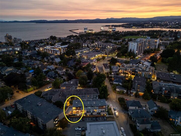 Property Photo:  549 Toronto St #5  BC V8V 1P1 