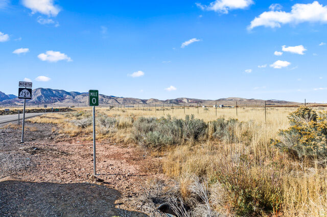 Property Photo:  205 E 2350 N  UT 84657 