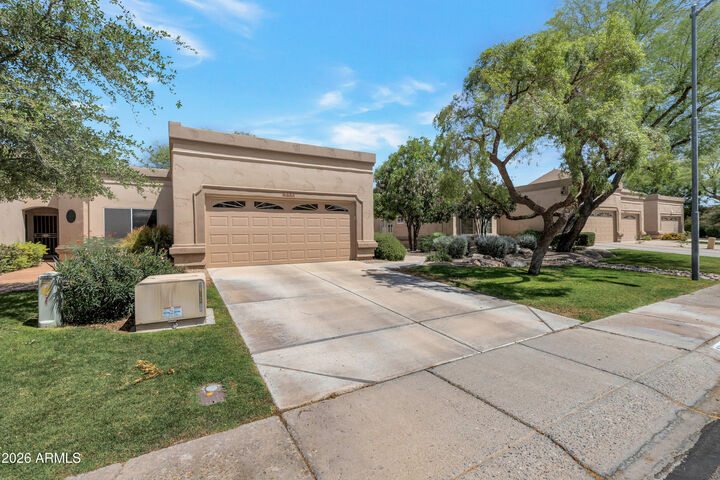 Property Photo: 8332 W Taro Lane AZ 85382
