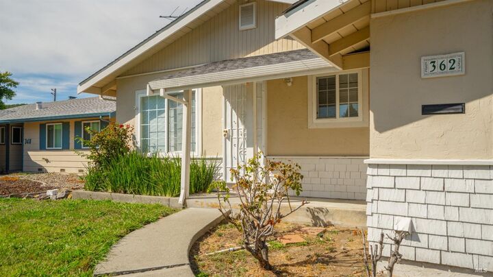 Property Photo:  362 Tulip Street  CA 94533 