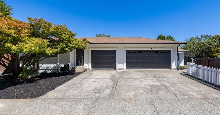 Property Photo:  18811 Park Tree Lane  CA 95476 
