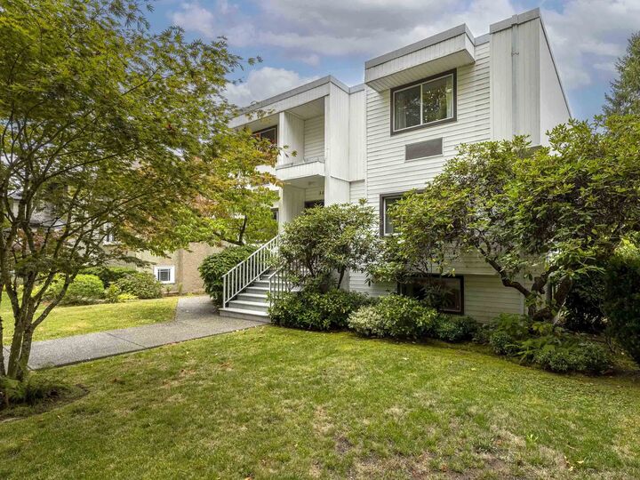 Property Photo:  3578 W 34th Avenue  BC V6N 2K8 