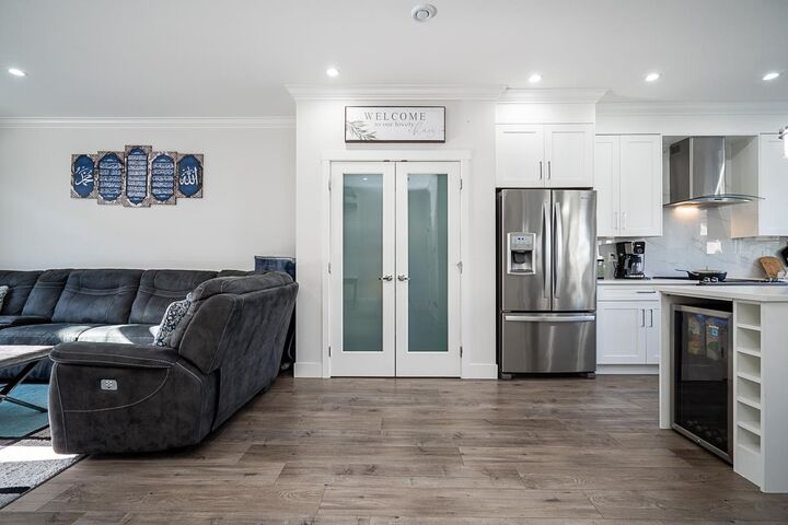 Property Photo: 13898 64 Avenue 27 BC V3W 1L6