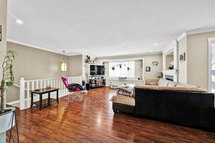 Property Photo:  27229 27 Avenue  BC V4W 3Y8 