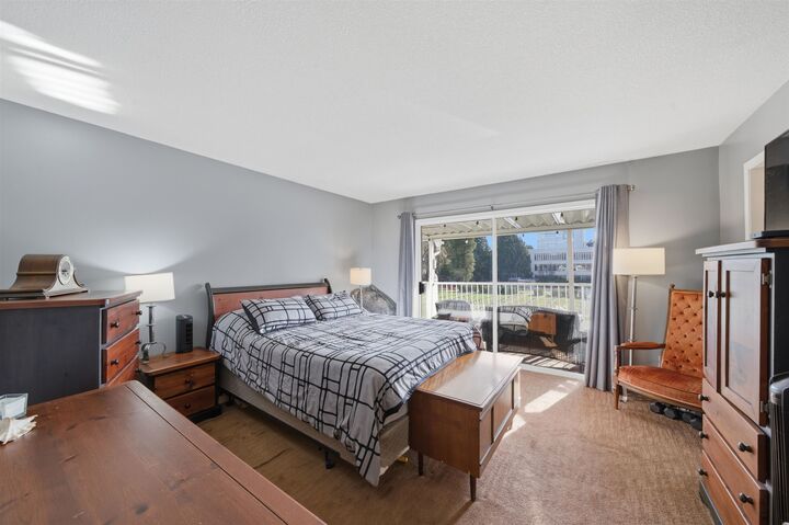Property Photo:  4468 Graveley Street  BC V5C 3T8 