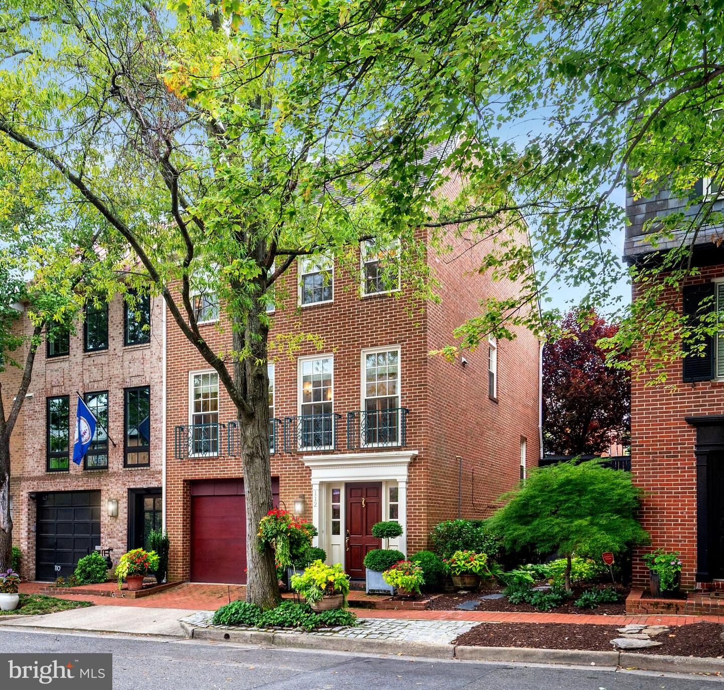 Property Photo:  112 Quay Street  VA 22314 