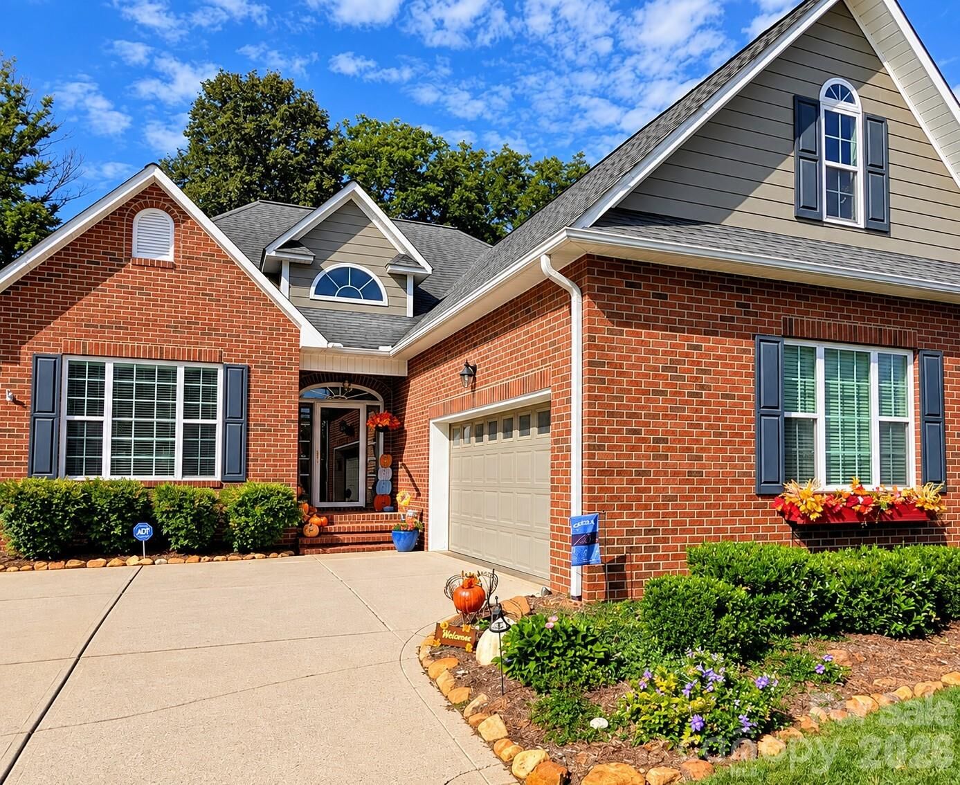 Property Photo:  103 Henrys Glen Drive  NC 28655 
