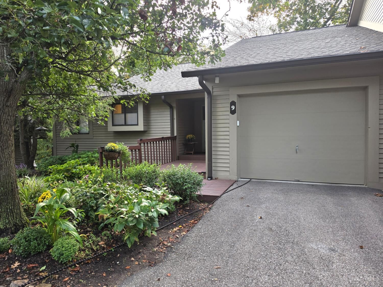 Property Photo:  9 Hickory View Lane  OH 45150 
