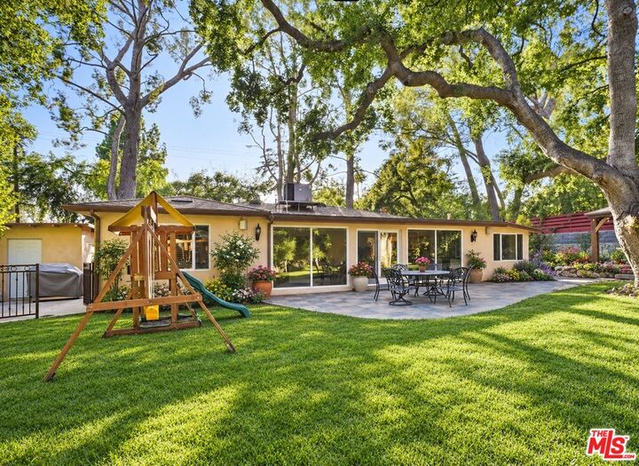 Property Photo: 2452 N Altadena Dr CA 91001