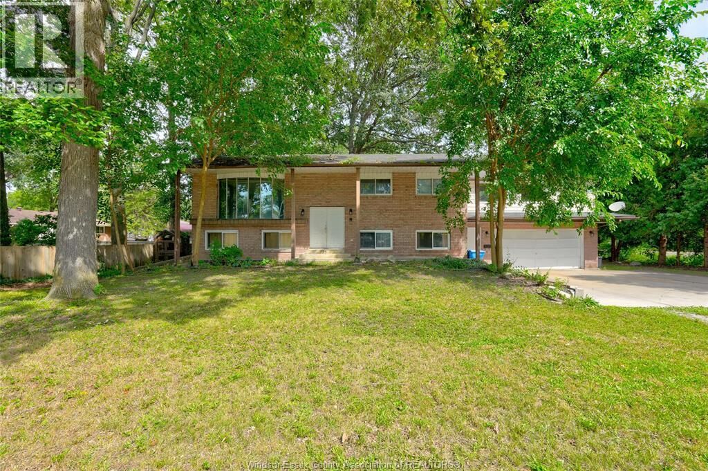 Property Photo:  725 Maple Avenue  ON N9J 2P5 