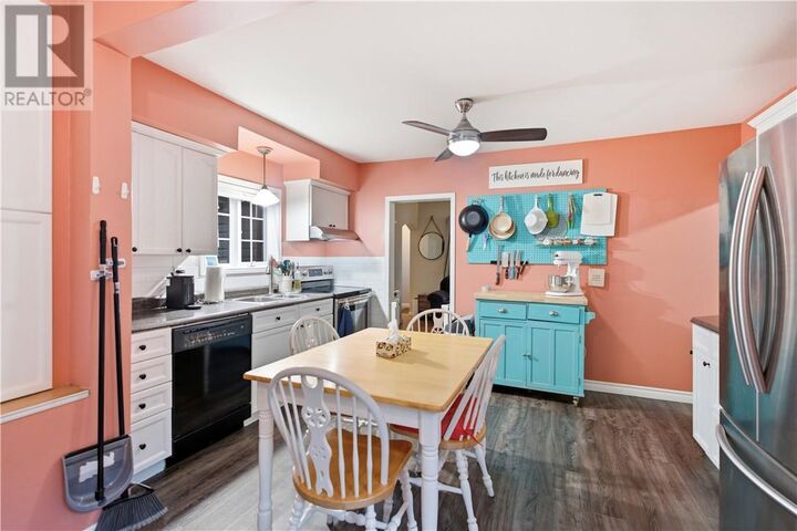 Property Photo:  33 Alder Street  ON P3C 4J9 