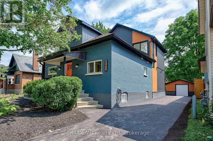 Property Photo:  261 Albert Street  ON N5A 3K8 