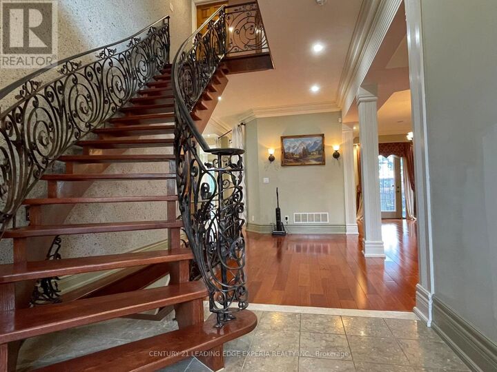 Property Photo: 20 Grove Hill Drive West ON M1T 3C9