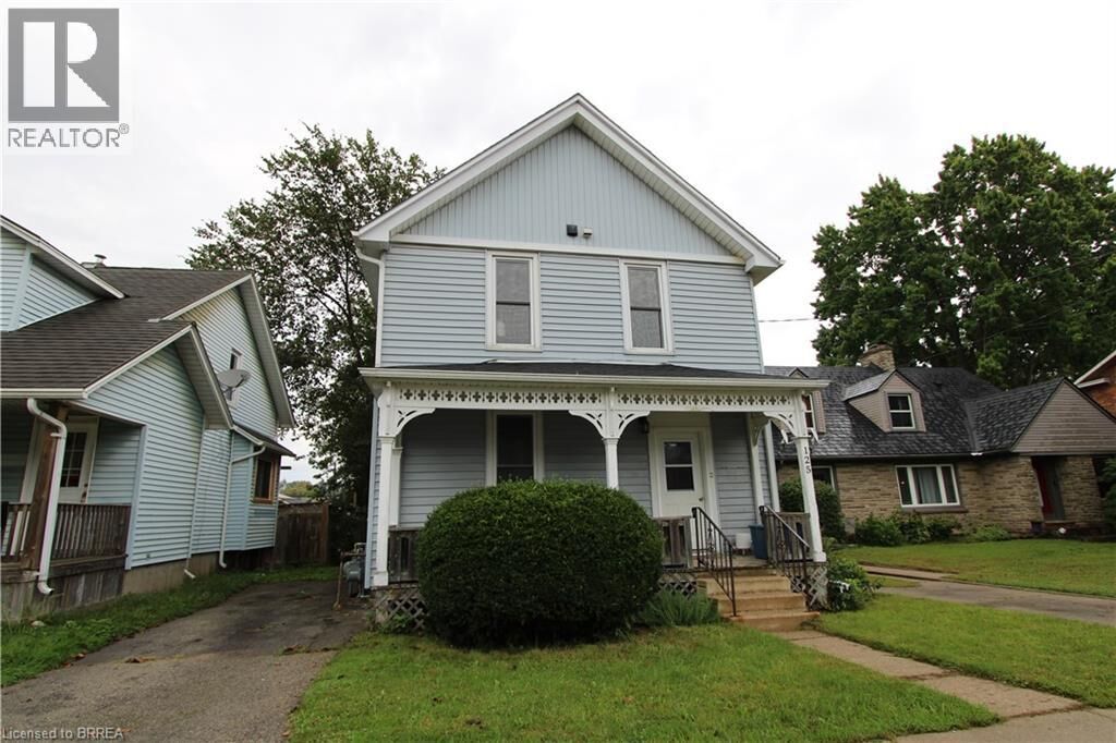 Property Photo: 125 Norfolk Street South Lower ON N3Y 2W3