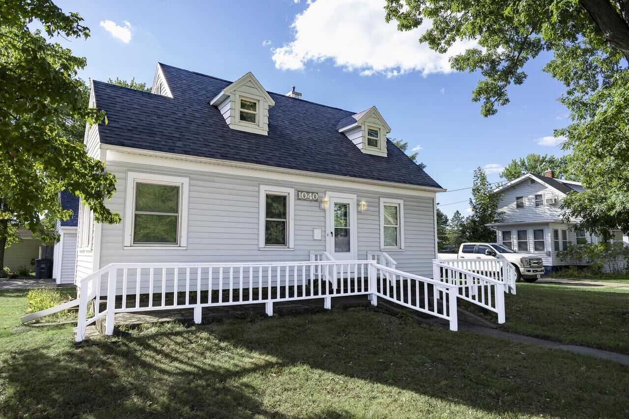 Property Photo:  1040 Lincoln Street  WI 54494 