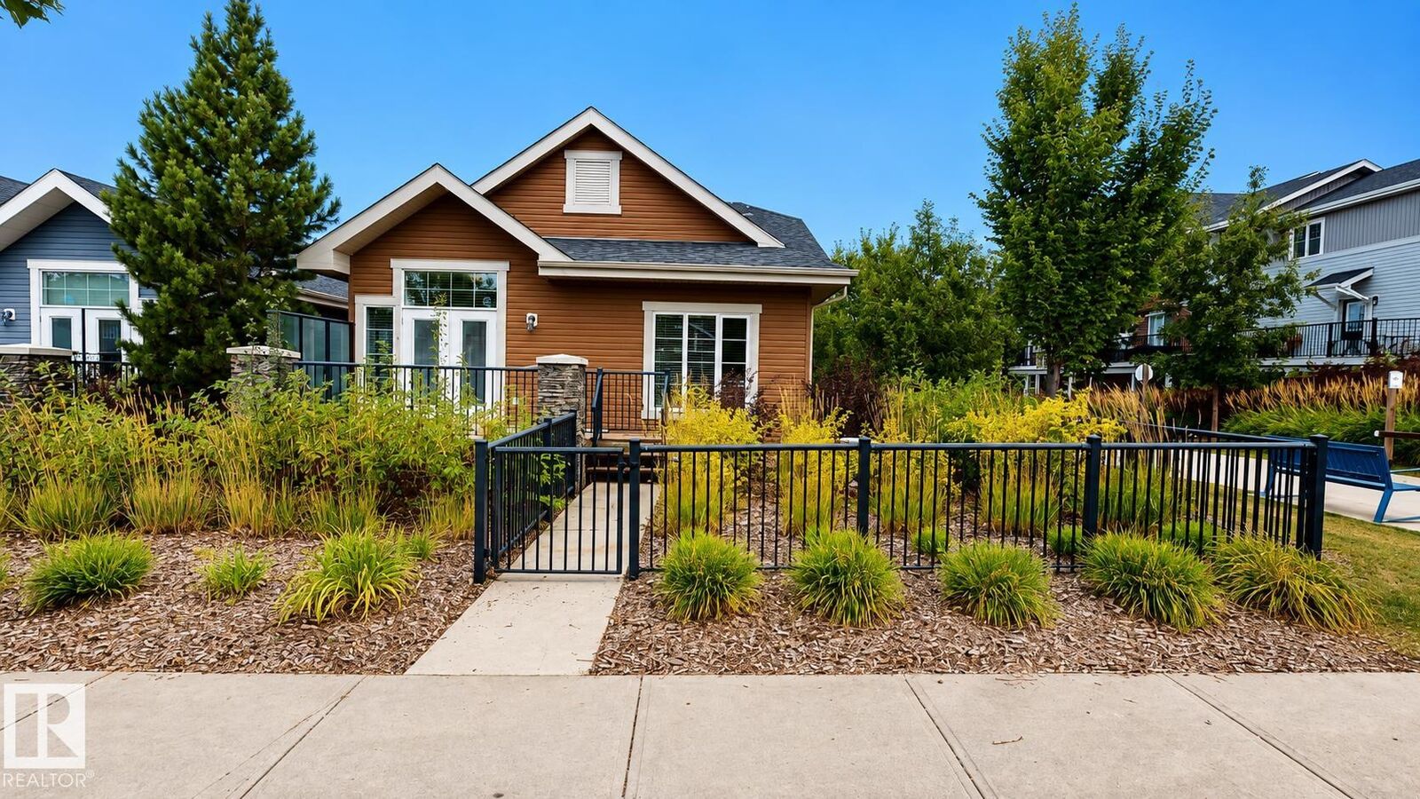 Property Photo:  4001 Eton 17  AB T8H 0N8 