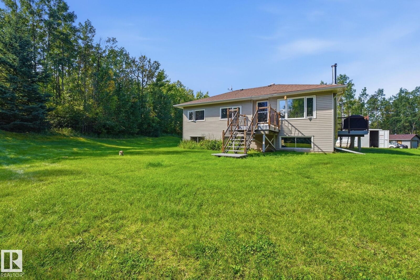 Property Photo:  53522 Rge Road 280 1  AB T7X 3V6 