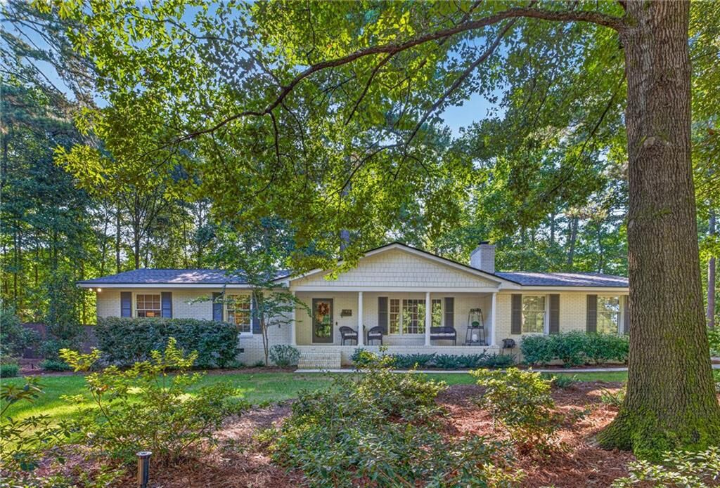 Property Photo: 190 Gatewood Place GA 30607