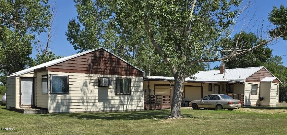Property Photo:  510 & 512 3rd Avenue W  ND 58580 