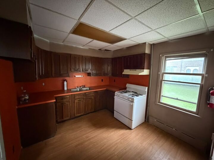 Property Photo:  833 Walnut Avenue  PA 18042 
