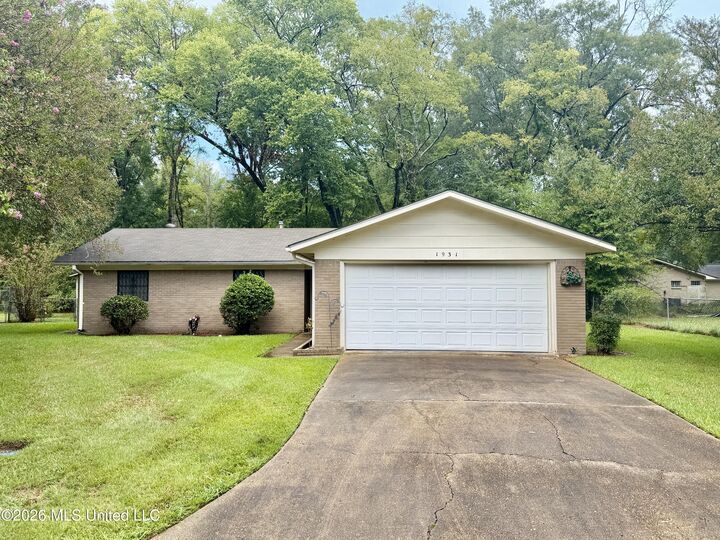 Property Photo:  1931 Loyd Circle  MS 39208 